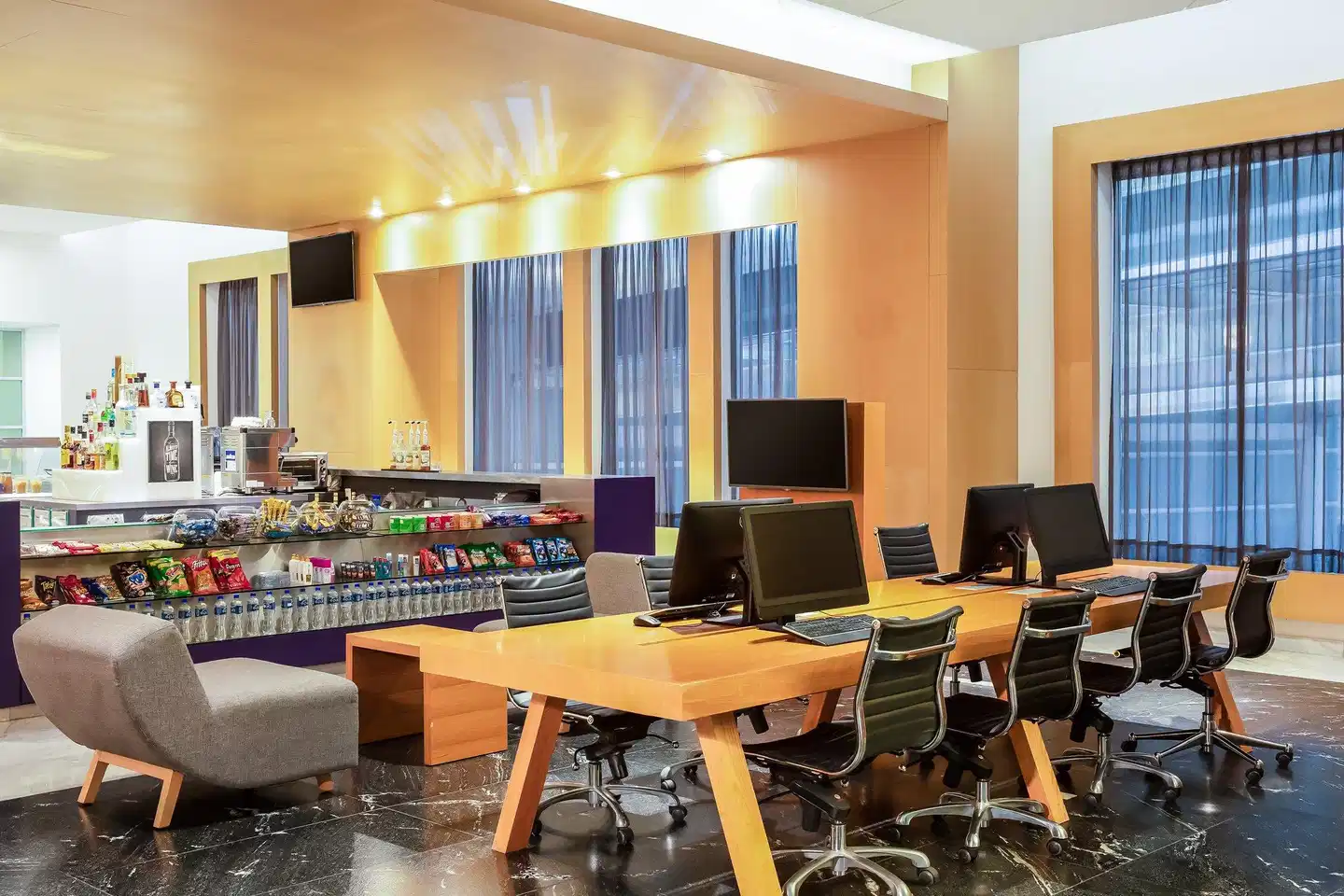 Fiesta Inn Cancun Las Americas Bar