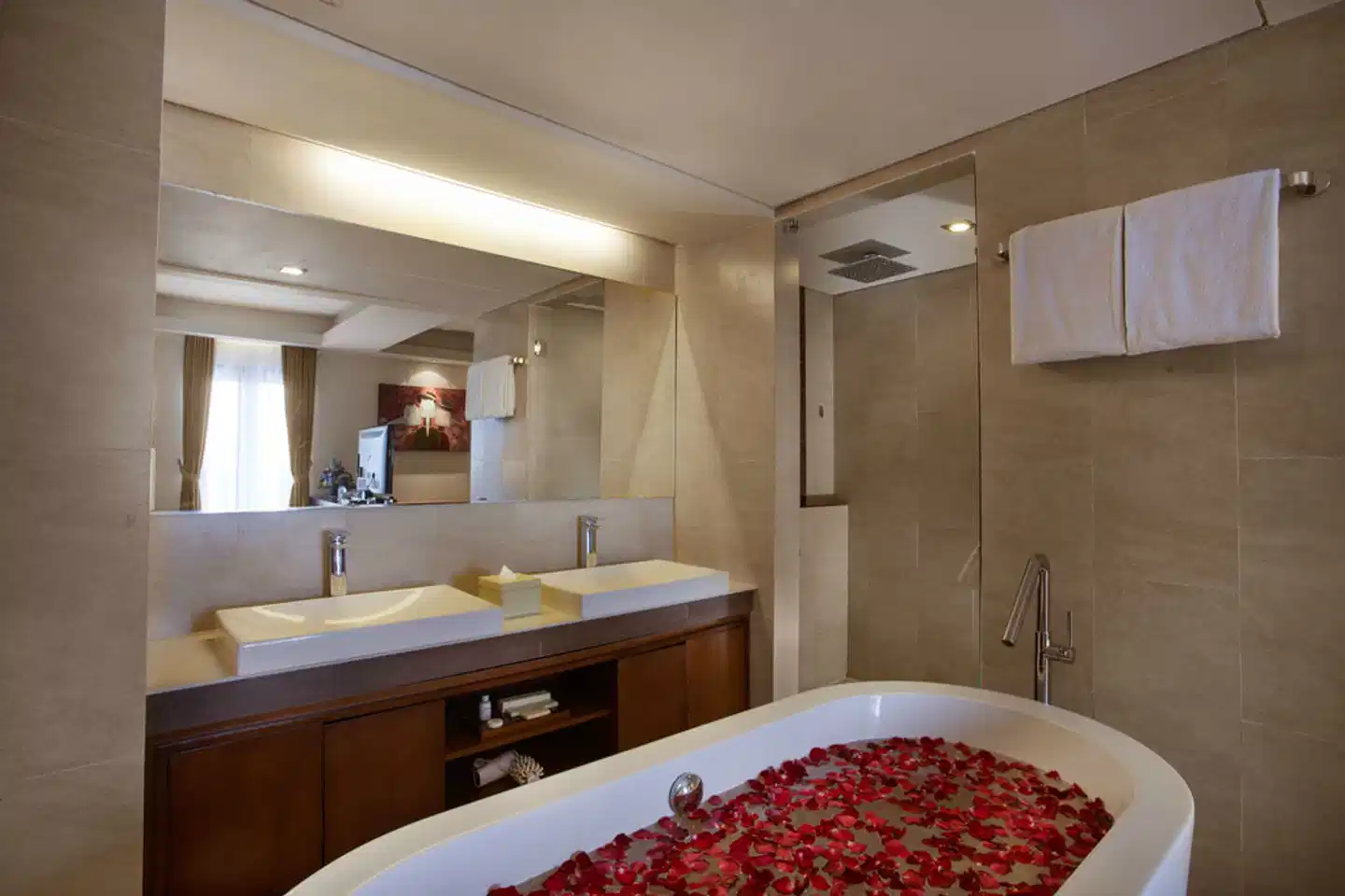 d'primahotel Seminyak Badezimmer