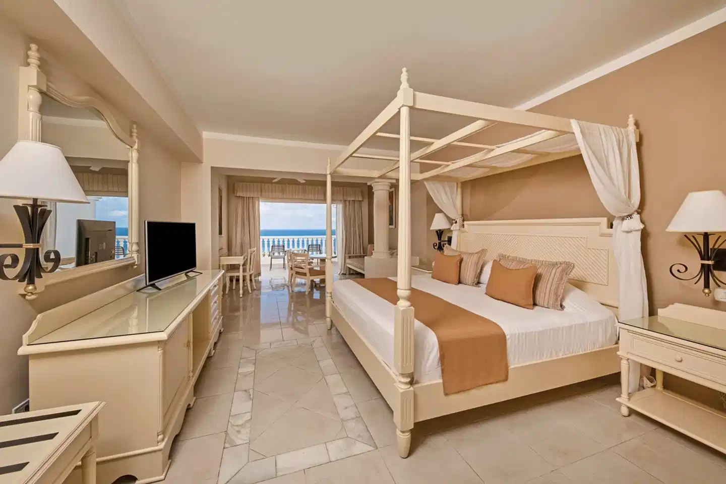Bahia Principe Luxury Runaway Bay Wohnbeispiel
