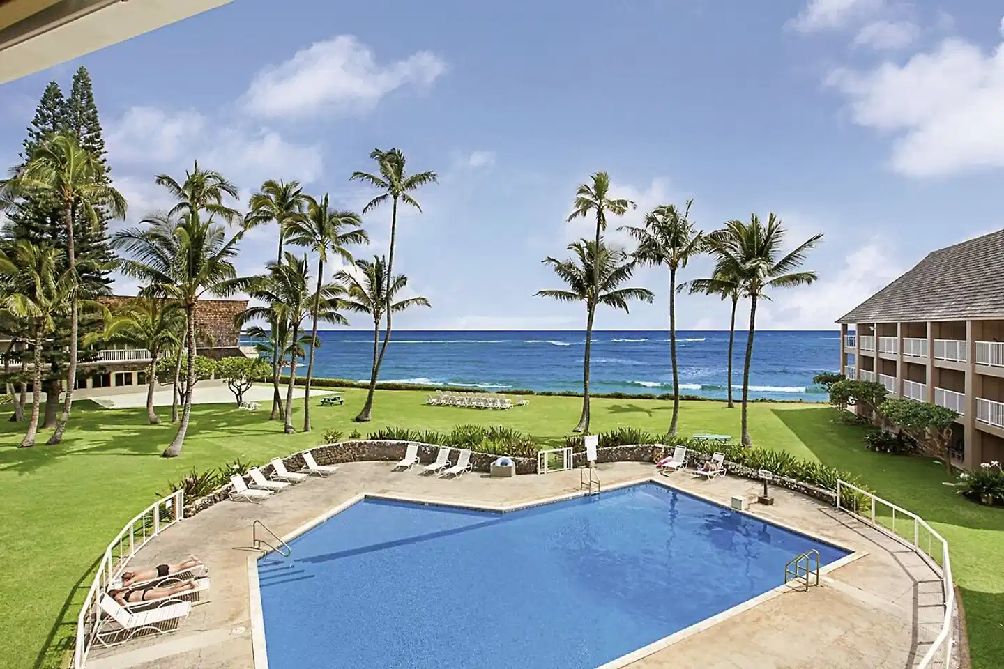 The ISO.Island.Sky.Ocean. Pool