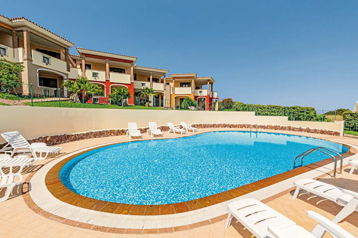 Residenza Le Farfalle Pool