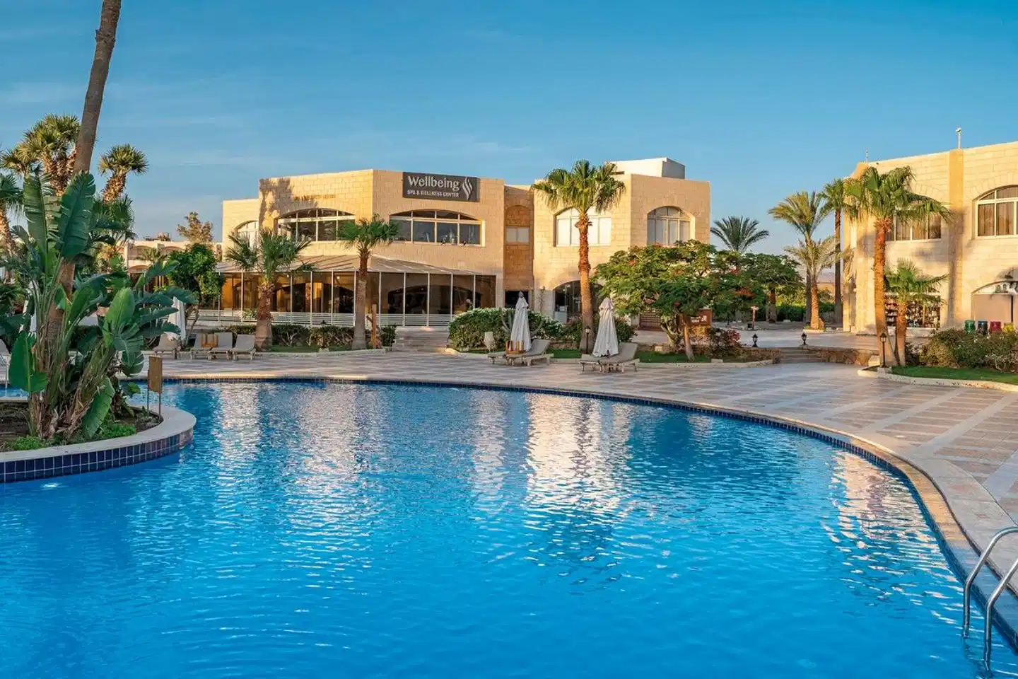 Brayka Bay Resort Pool