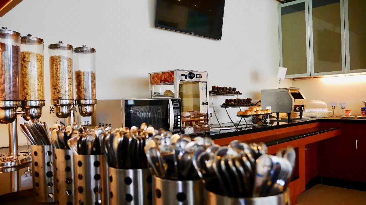 Zia Hotel Kuta Lobby