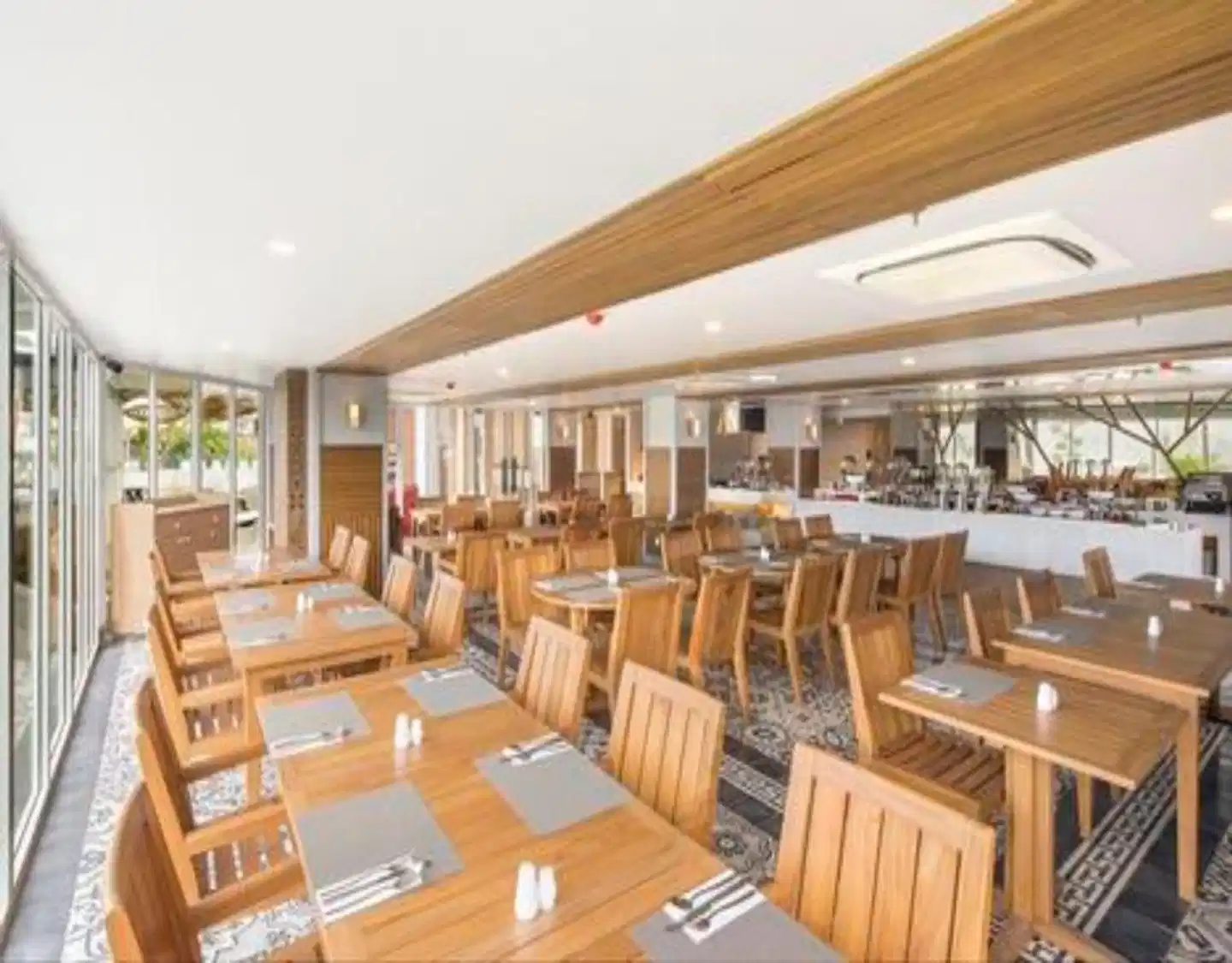 Eastin Ashta Resort Canggu Restaurant