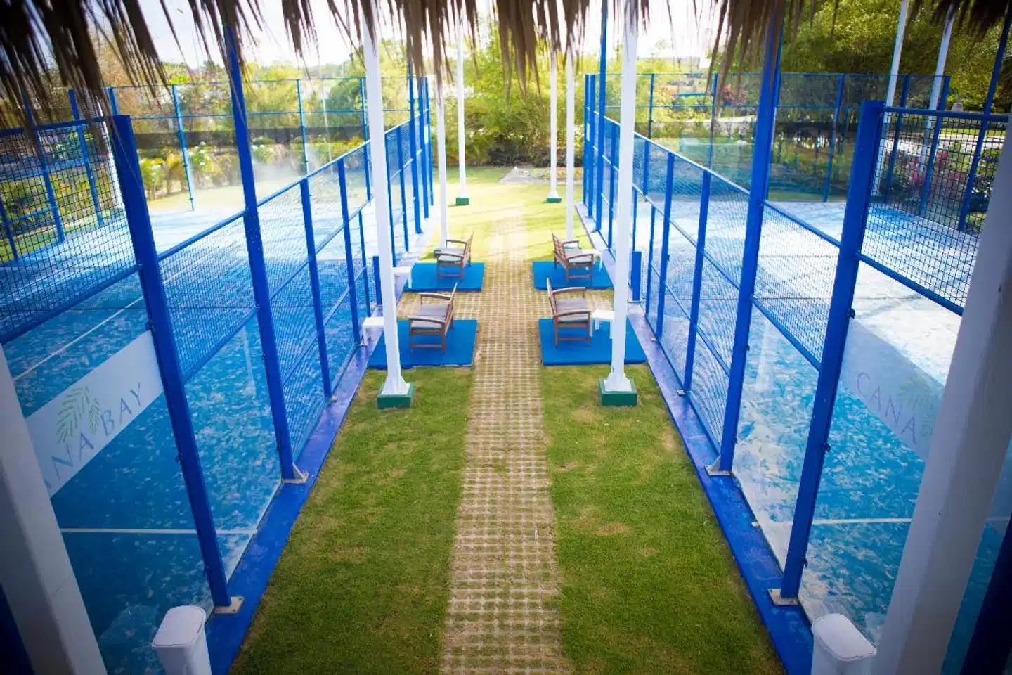 Coral House by CanaBay Hotels Hallenbad