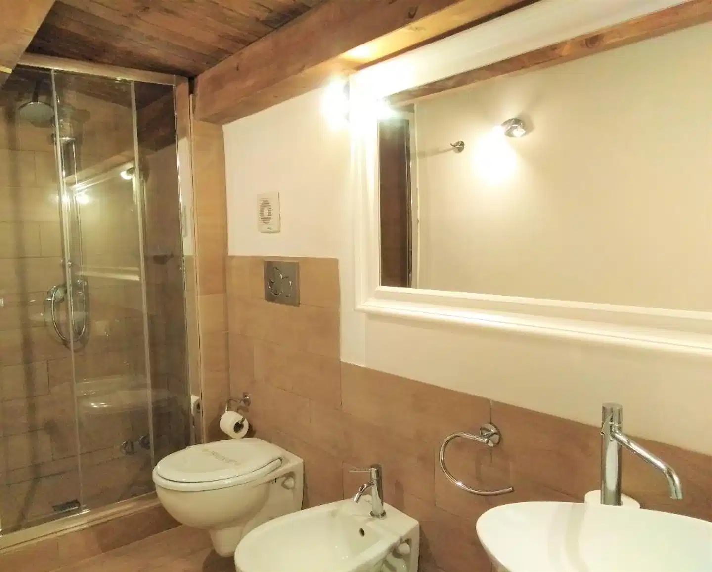 Residence Noto Marina & Spa Badezimmer