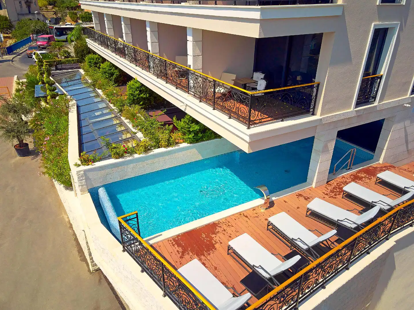 Hotel Villa Harmony Pool