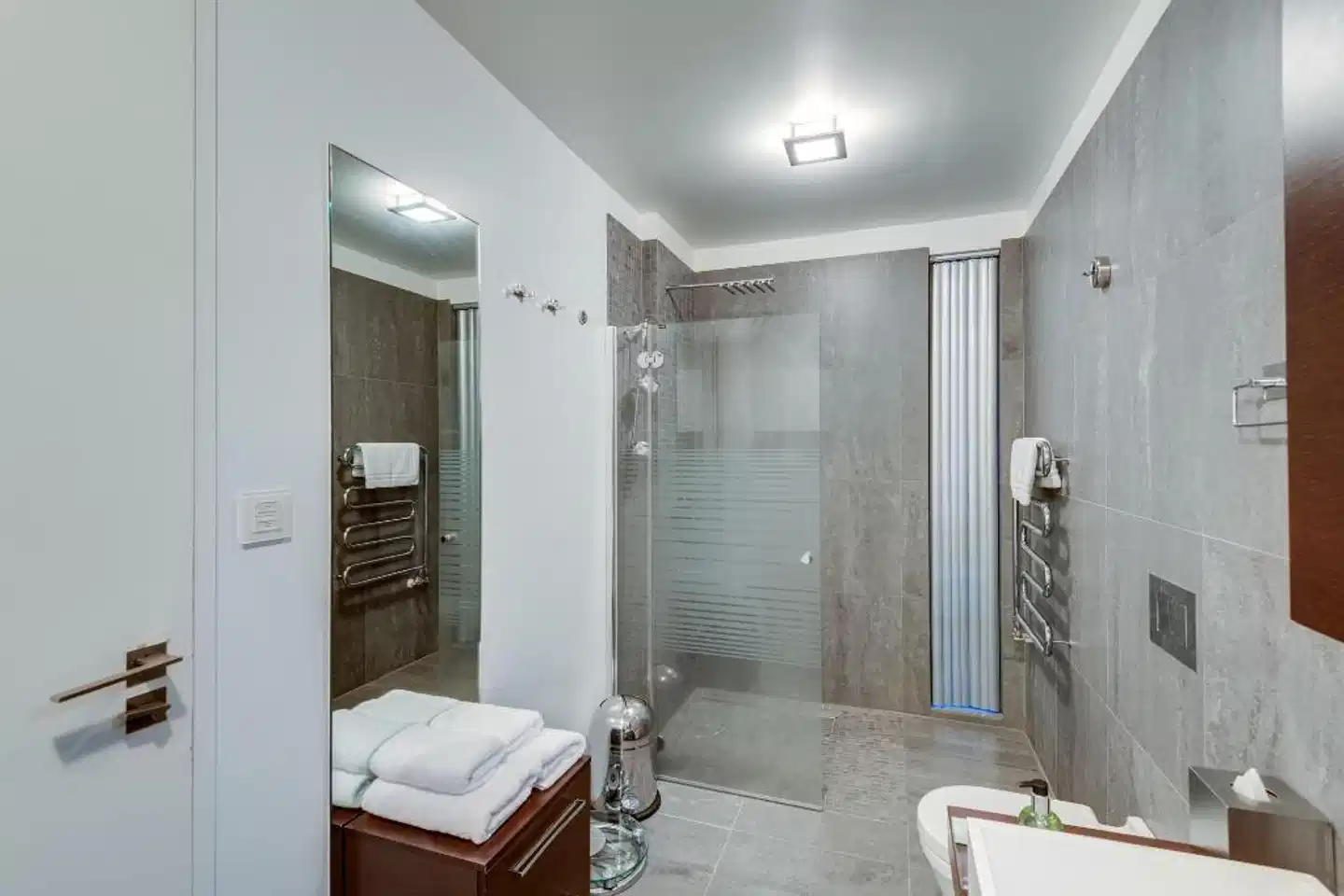 Black Pearl Apartment Hotel Badezimmer