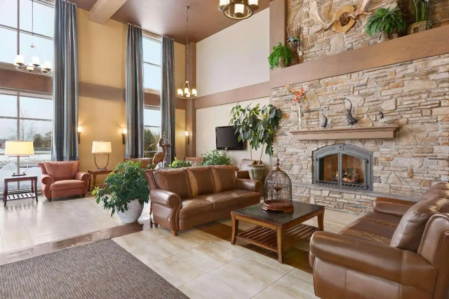 Days Inn by Wyndham Levis Lobby