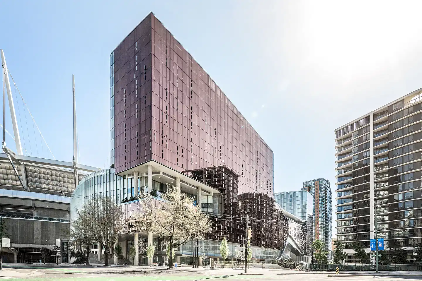 the DOUGLAS, Autograph Collection Aussenansicht