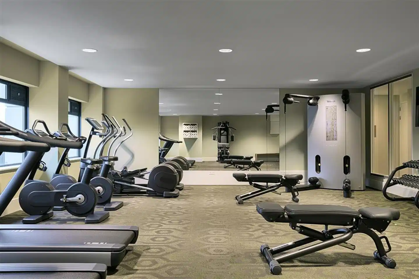 Element by Westin Amsterdam Sport und Entertainment