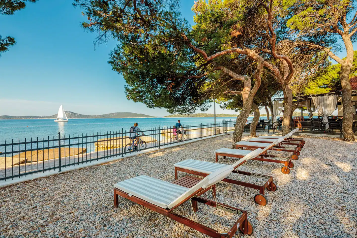 Villa Arausana & Antonina Strand