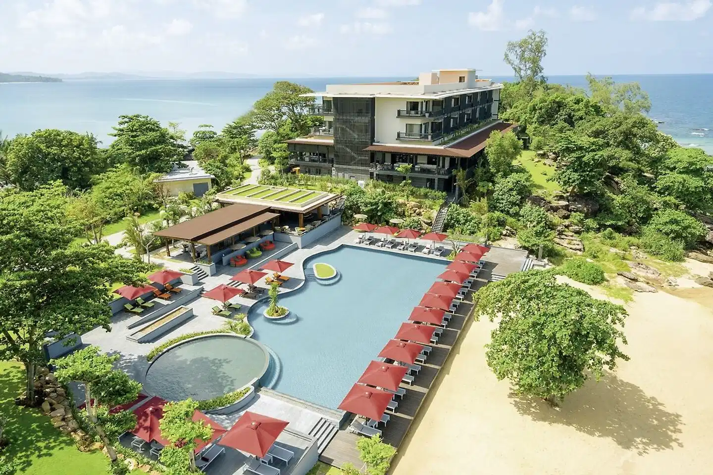 Nam Nghi Coral Peninsula Resort Pool