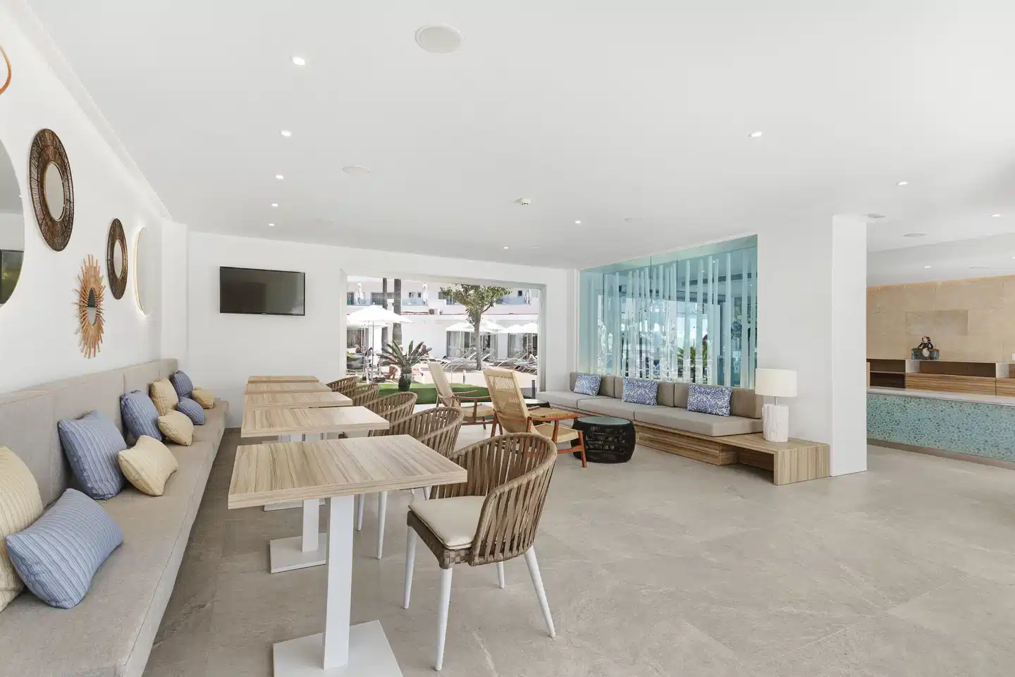 Metropolitan JUKA Playa Bar