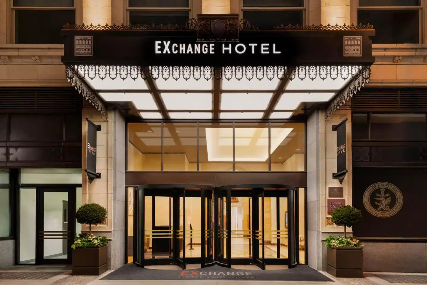 EXchange Hotel Vancouver Aussenansicht