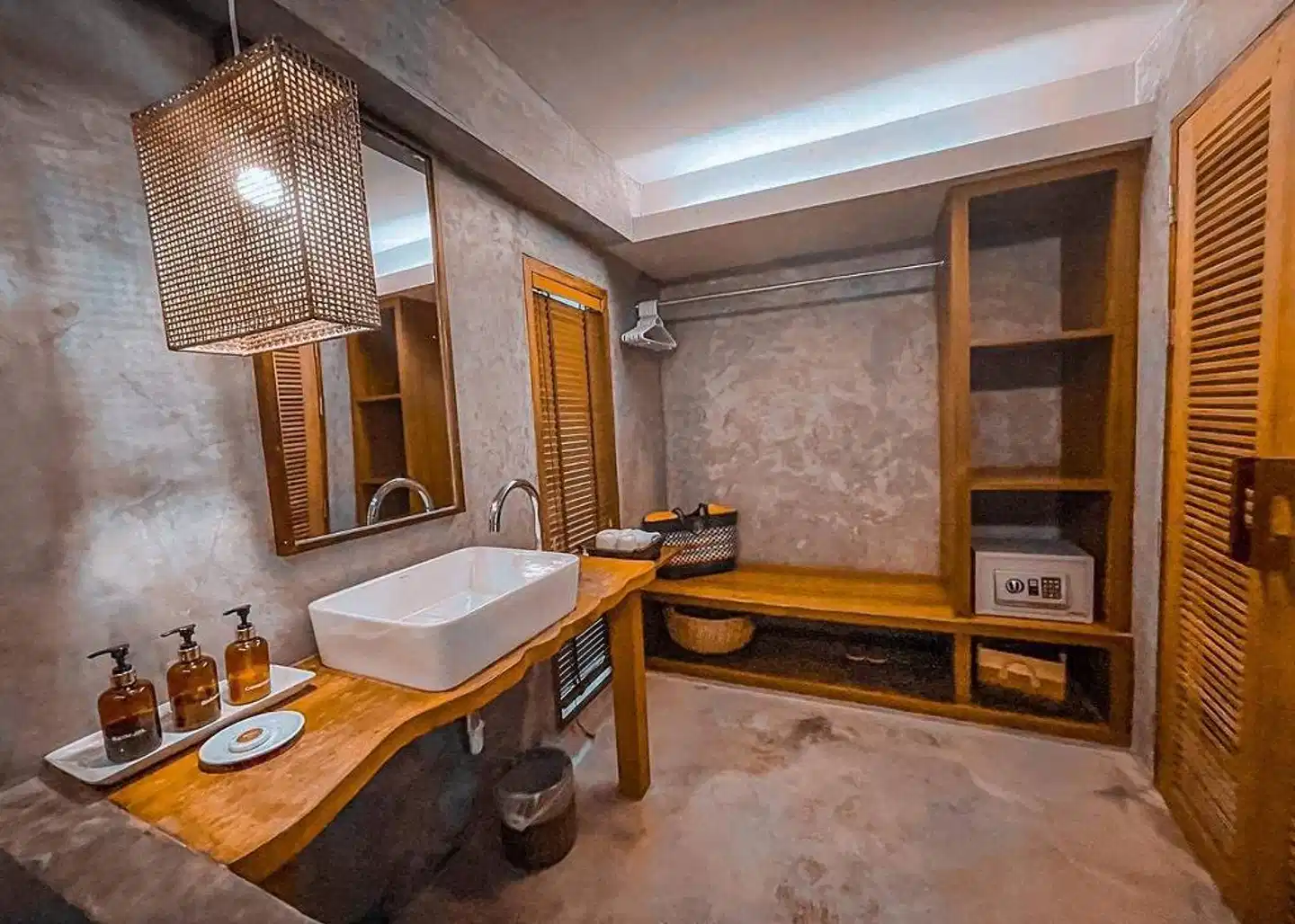 The Parlour Krabi Badezimmer