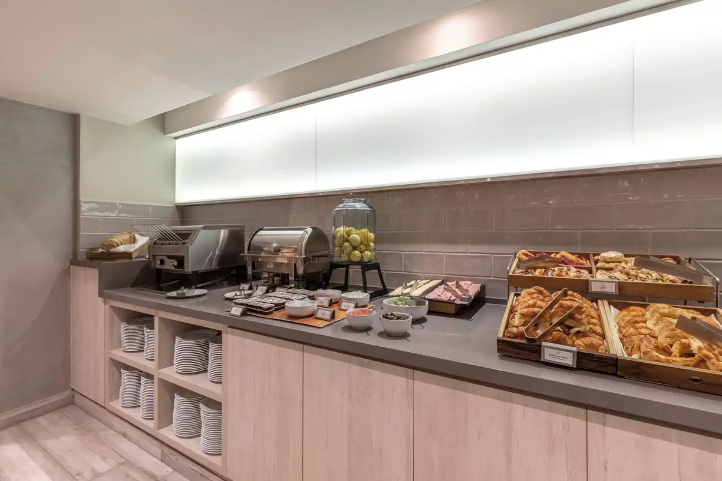 Huinid Obelisco Restaurant