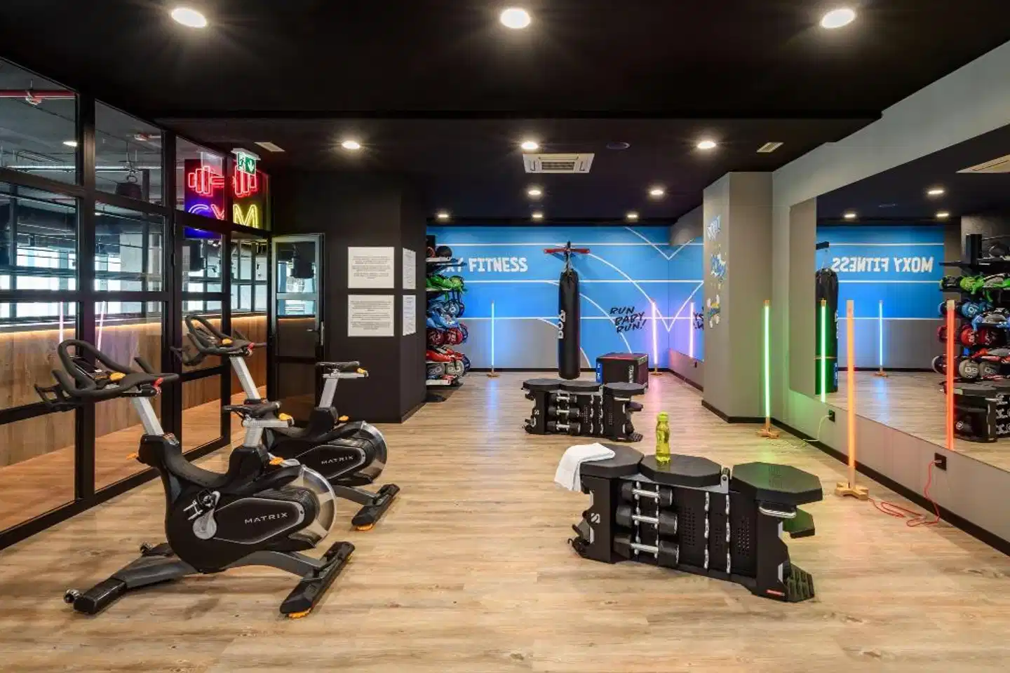 Moxy Lisboa Oriente Sport und Entertainment
