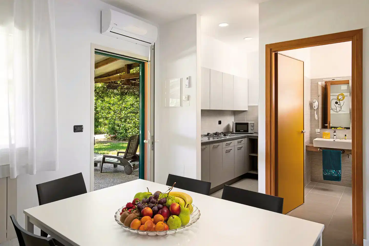 Pappasole Camping Village Bungalow Badezimmer