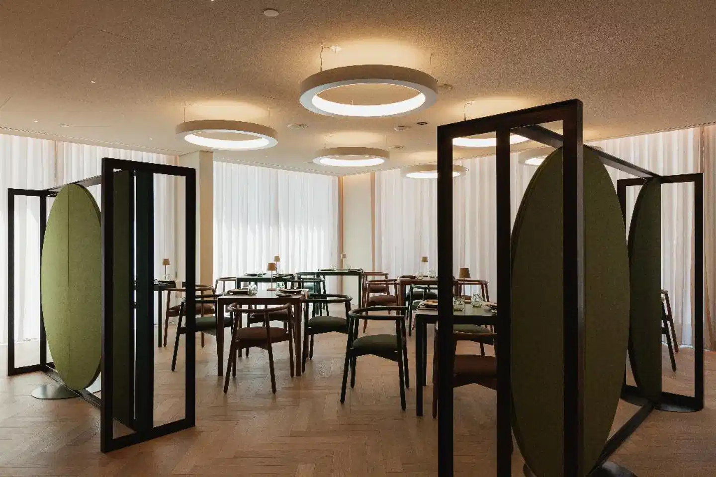 Lumen Hotel & The Lisbon Light Show Restaurant