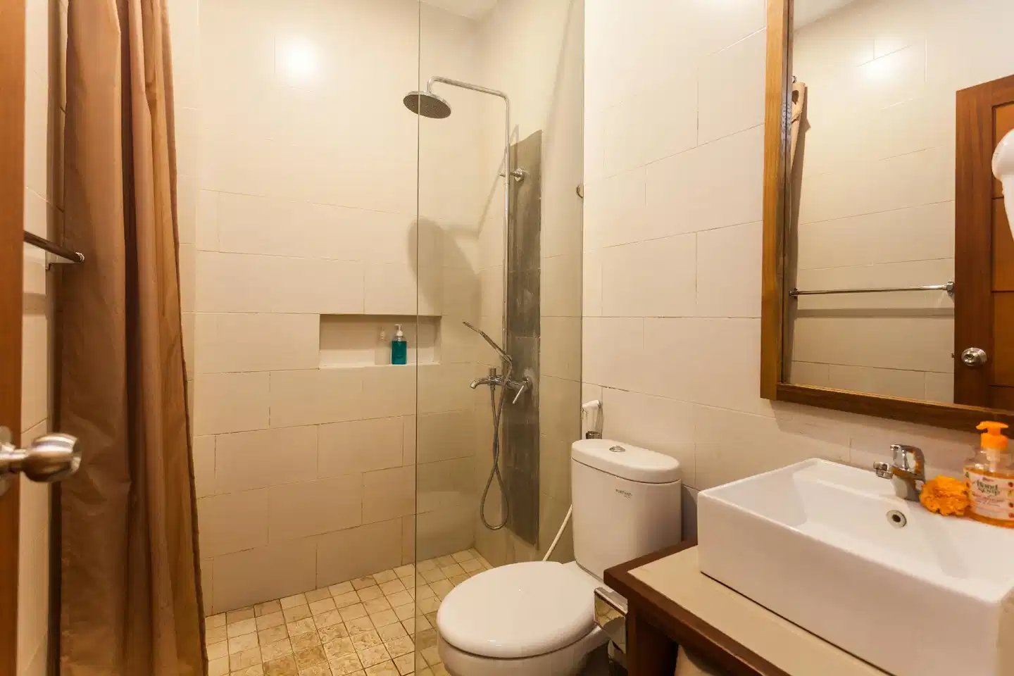 Naksa Homestay Sanur Badezimmer