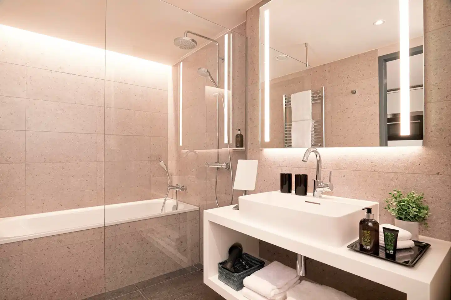 Adina Apartment Hotel Düsseldorf Badezimmer