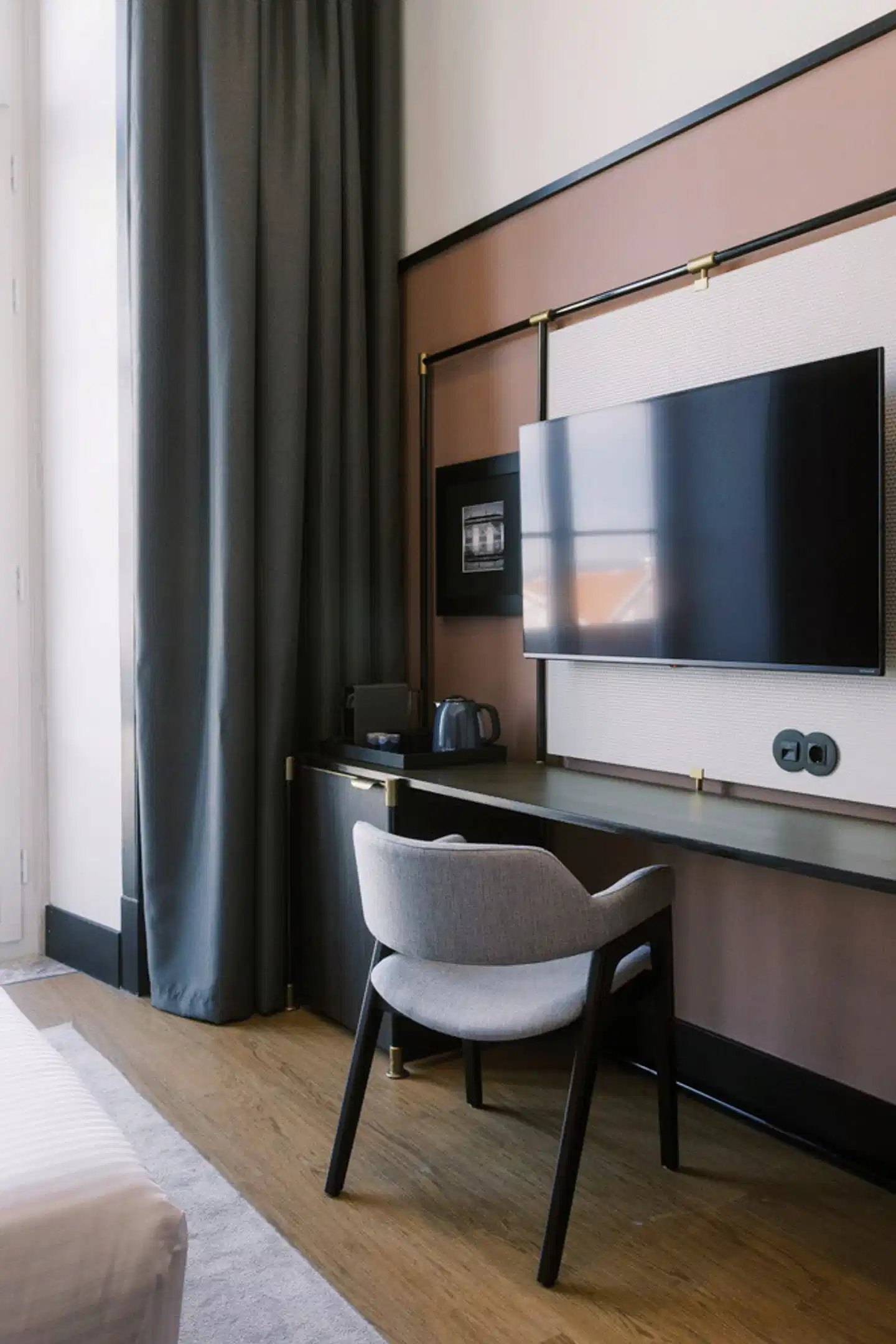 The Editory Riverside Santa Apolonia Badezimmer