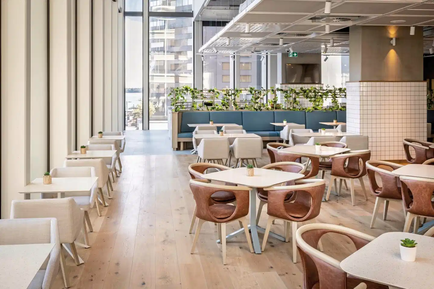 Holiday Inn Express Auckland City Centre Restaurant