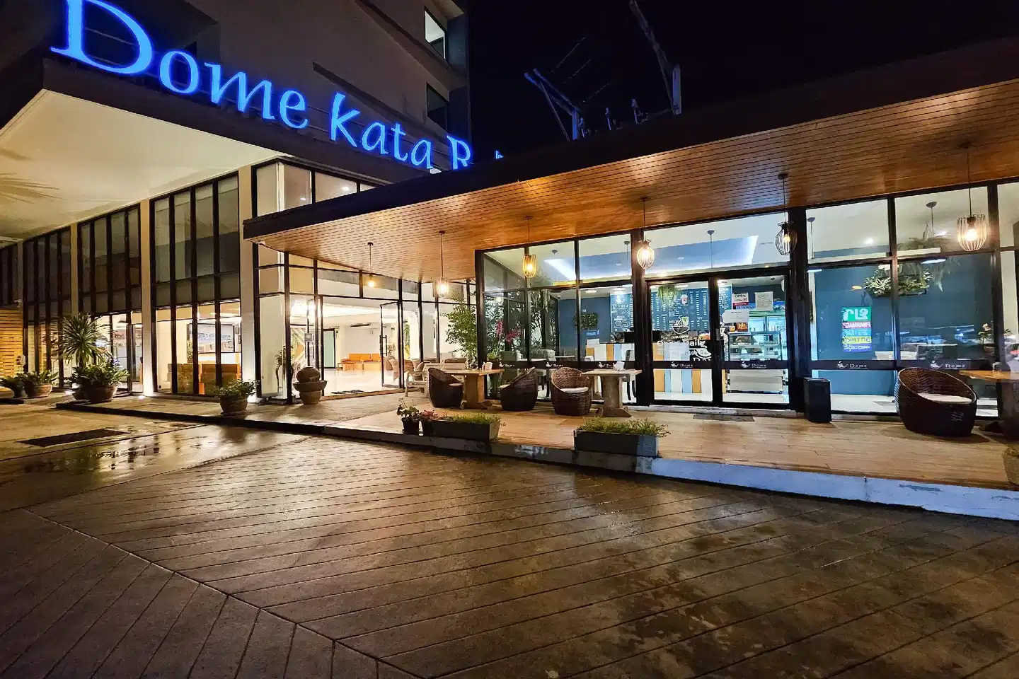 Dome Kata Resort Aussenansicht