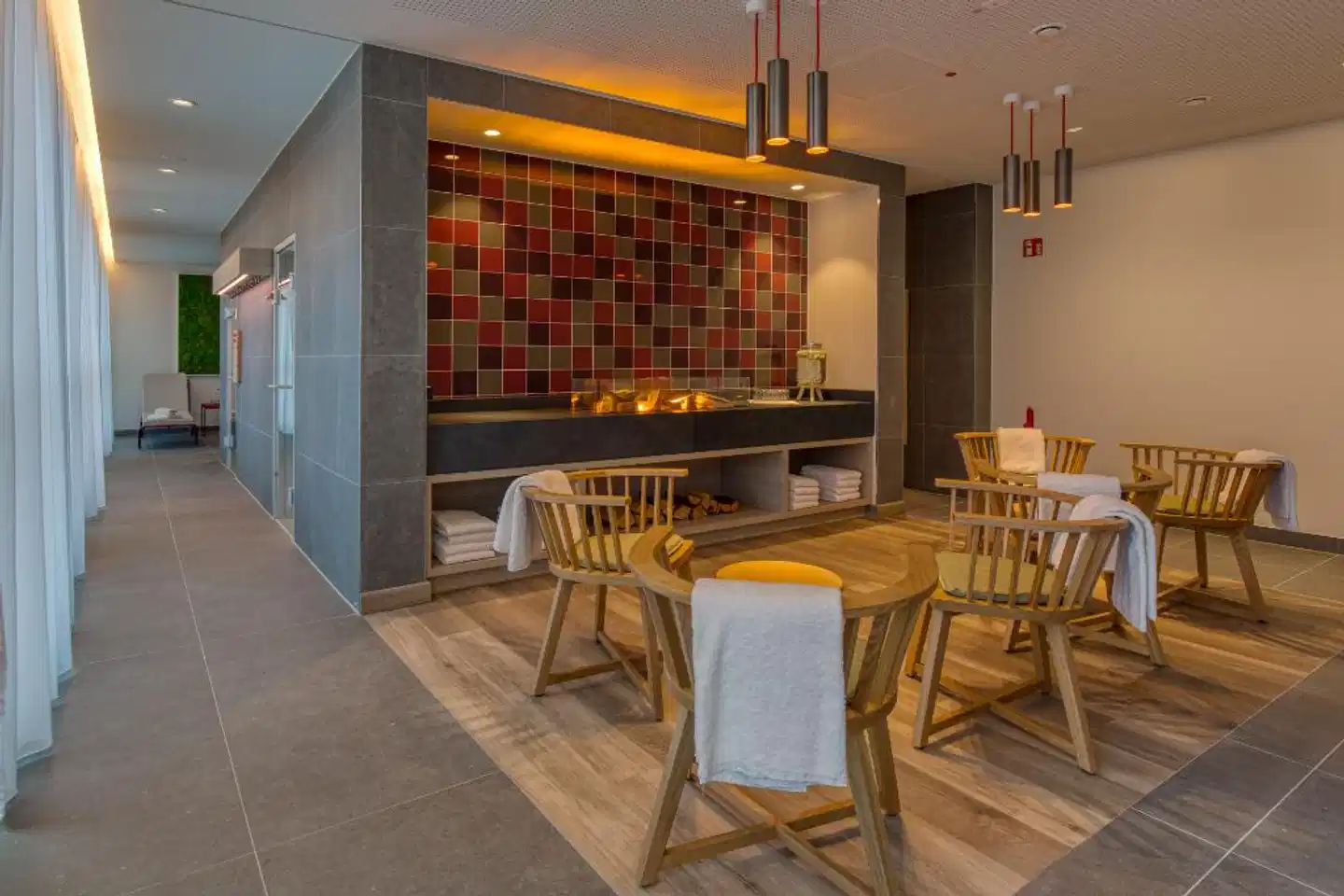 IntercityHotel Berlin Airport BER Lobby