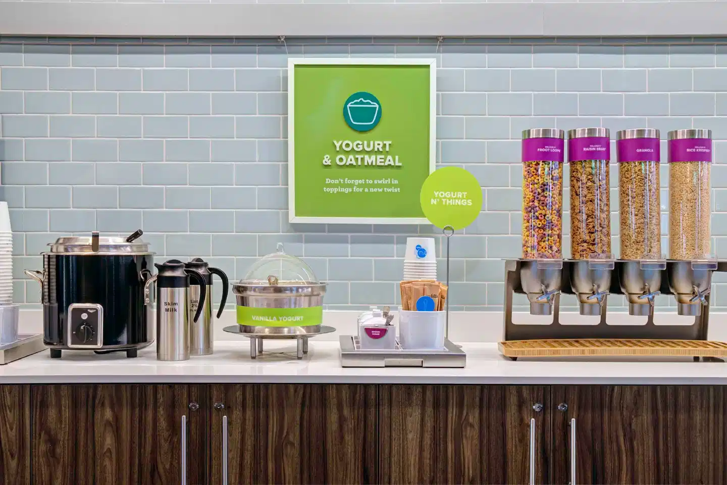 Tru By Hilton Toronto Airport West Bar