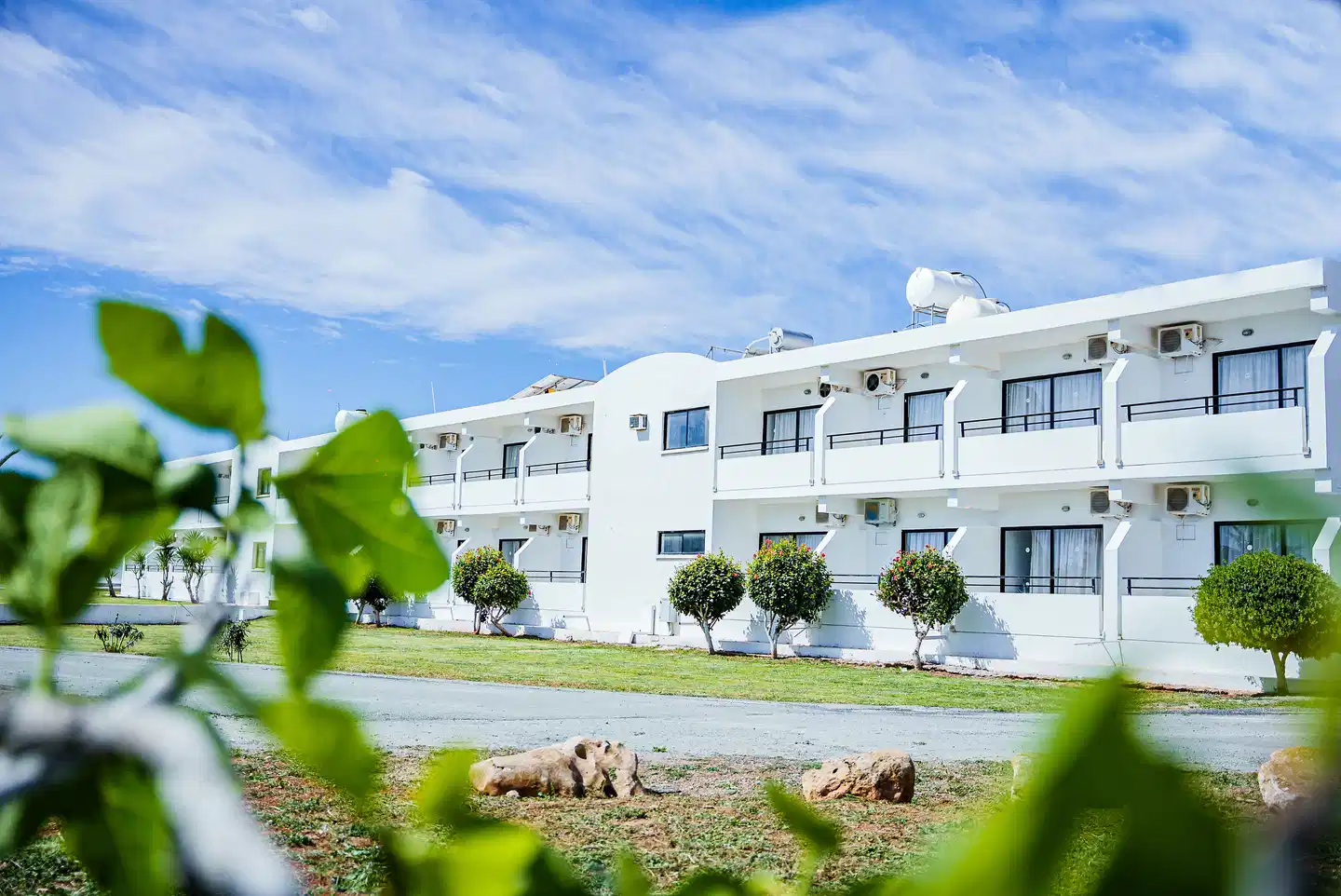 Konnos Bay Gardens Aussenansicht