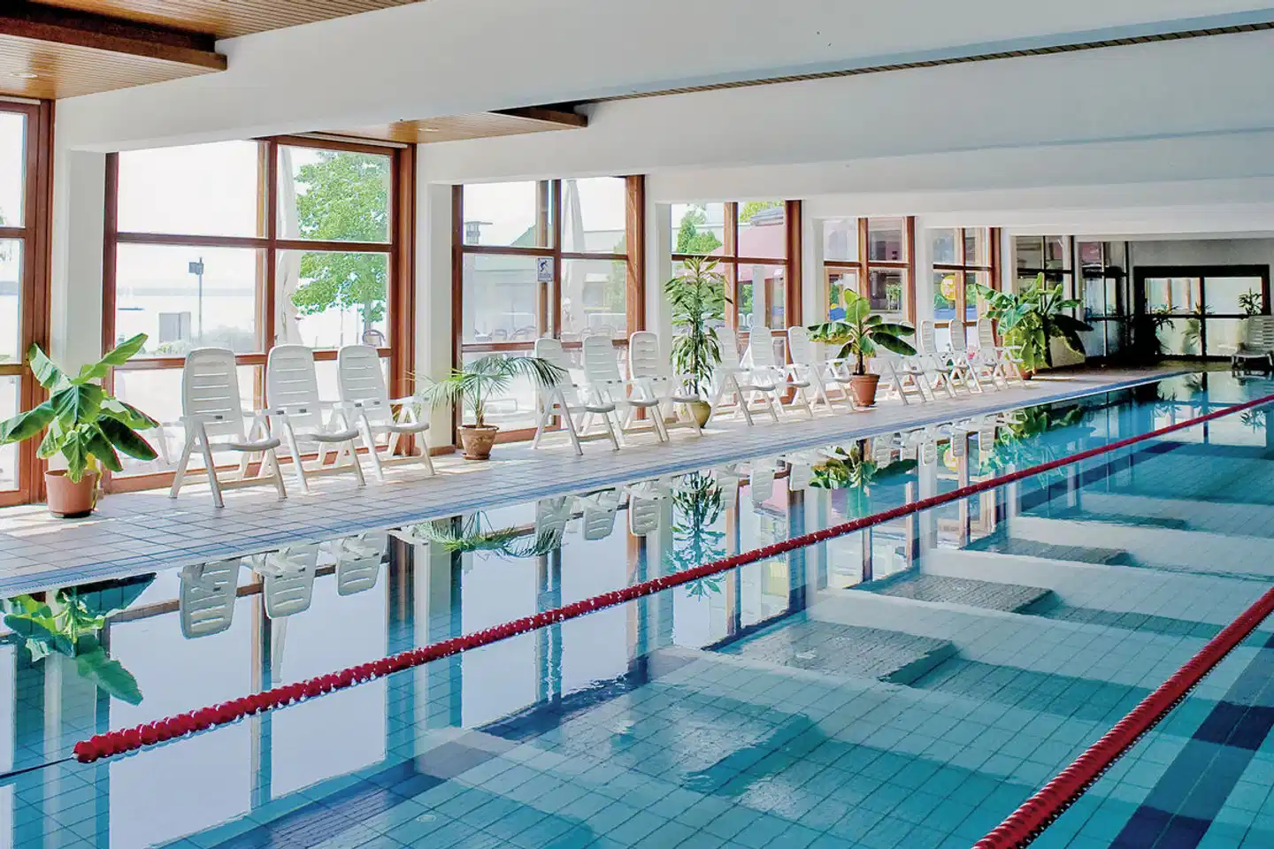 Club Tihany Hotel Hallenbad