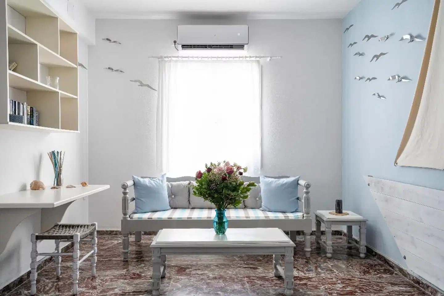 Iris Boutique Hotel Lobby