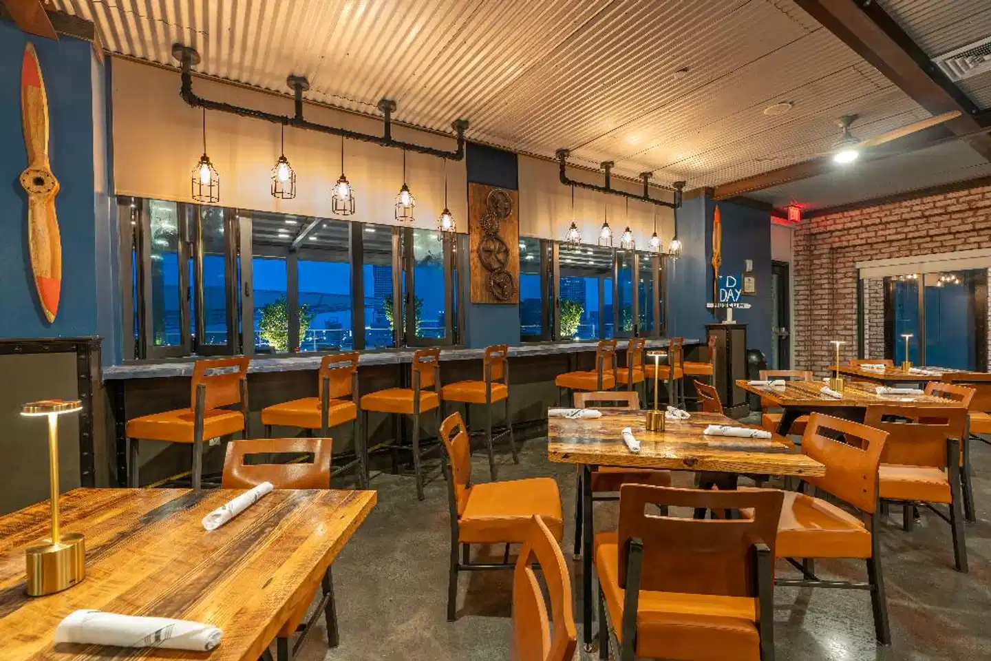 The Higgins Hotel New Orleans, Curio Collection By Hilton Restaurant