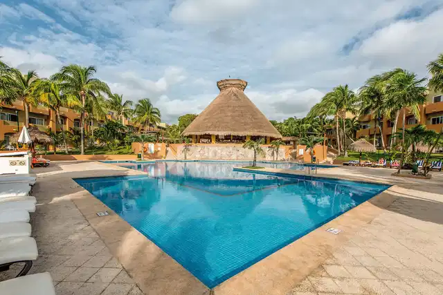 Viva Azteca by Wyndham Pool