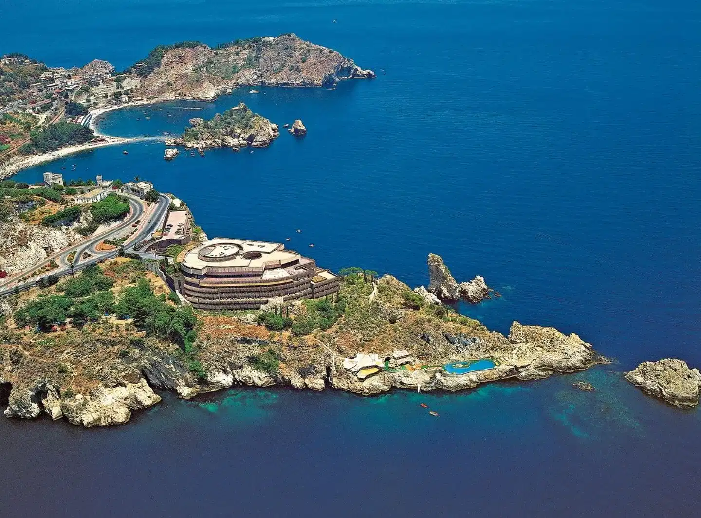 UNAHOTELS Capotaormina Landschaft