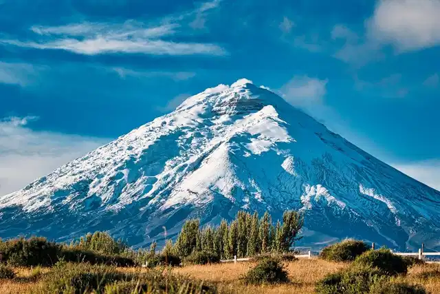 Farbenfrohes Ecuador Intensiv Landschaft