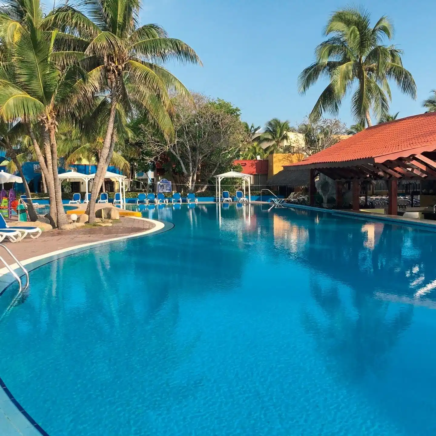 Brisas Santa Lucia Pool