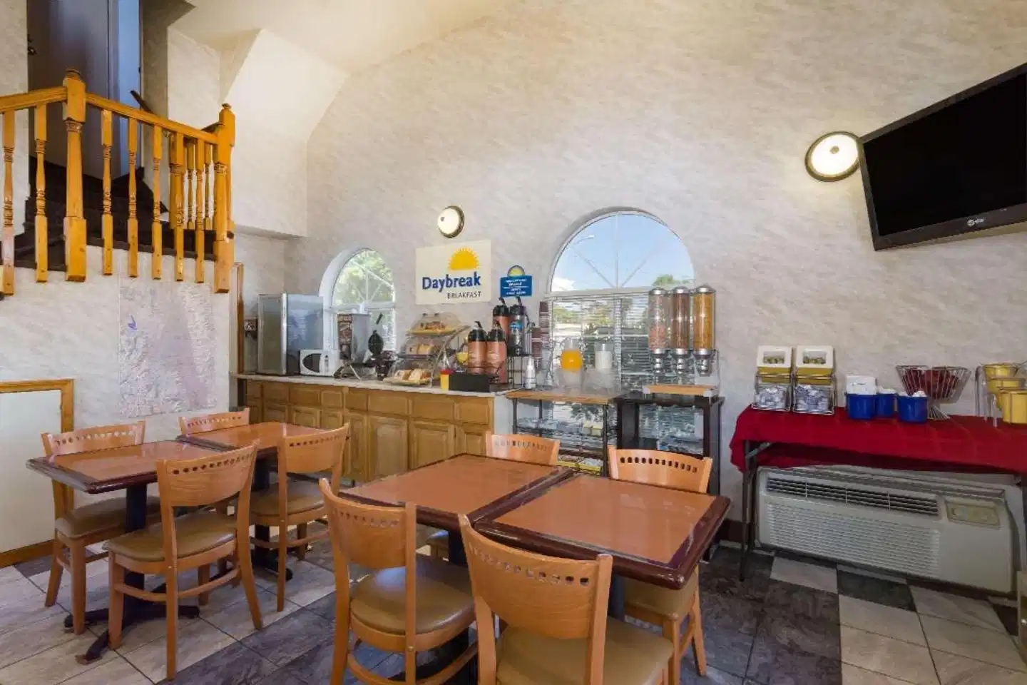 Days Inn by Wyndham Bishop Bar