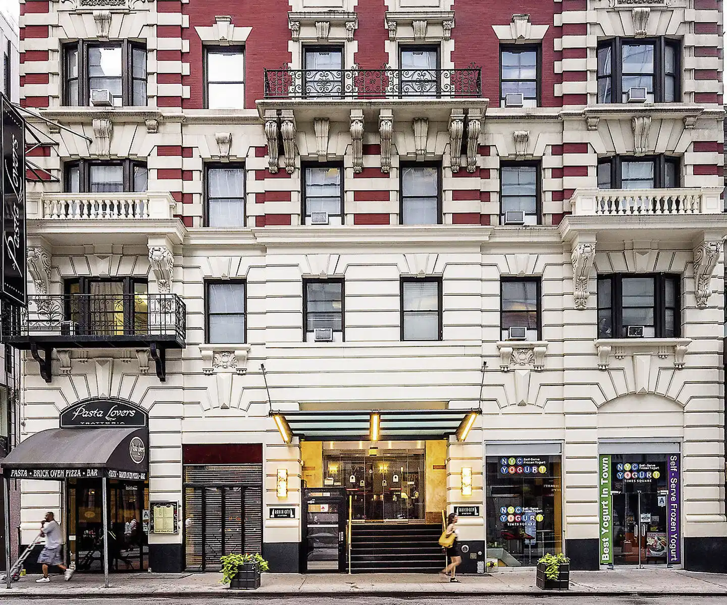 Radio City Apartments Aussenansicht