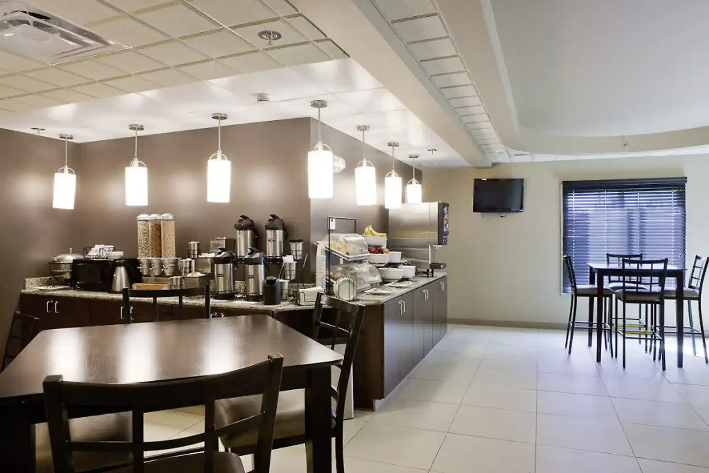 Best Western Plus Chena River Lodge Bar