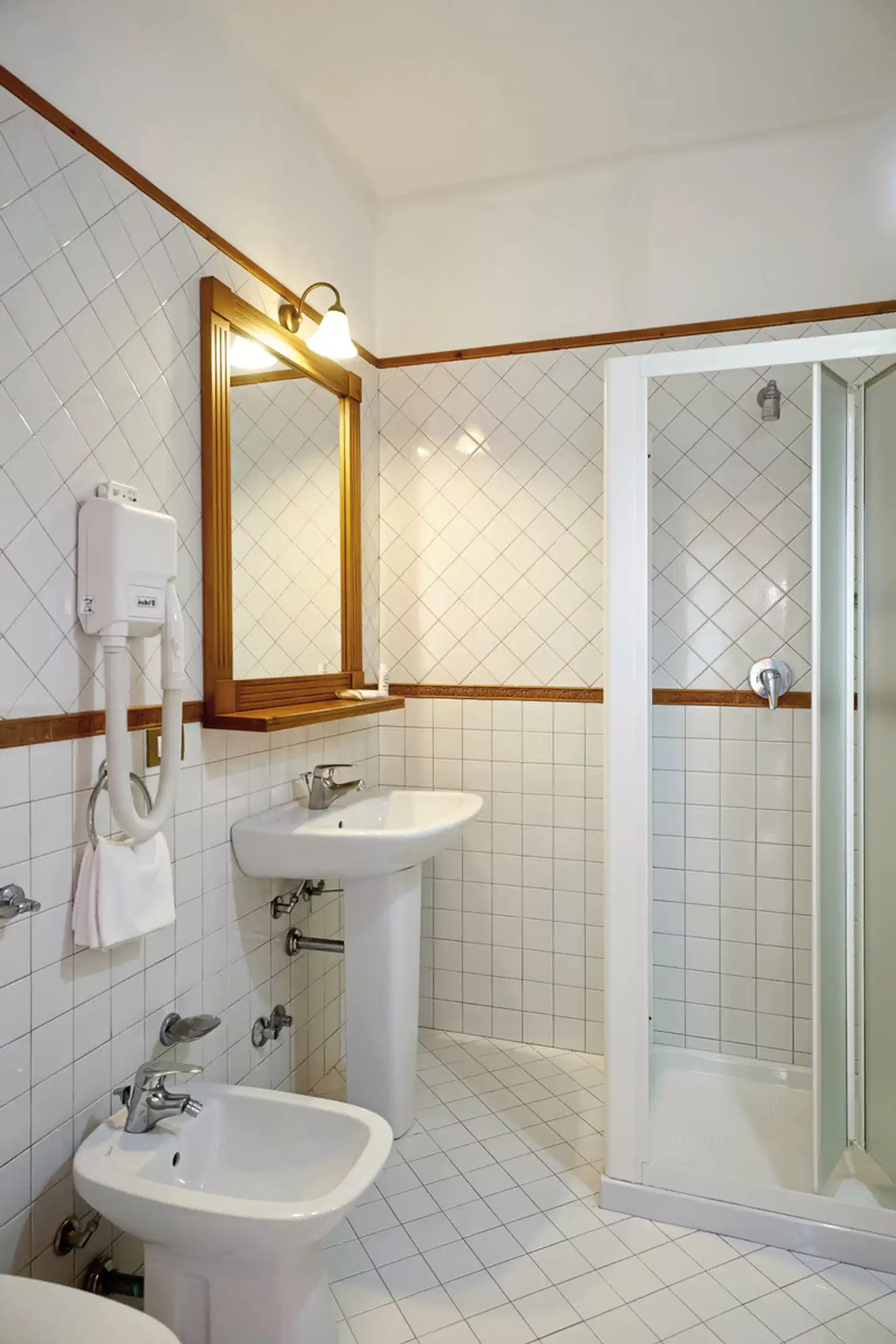 Grand Hotel Misurina Badezimmer