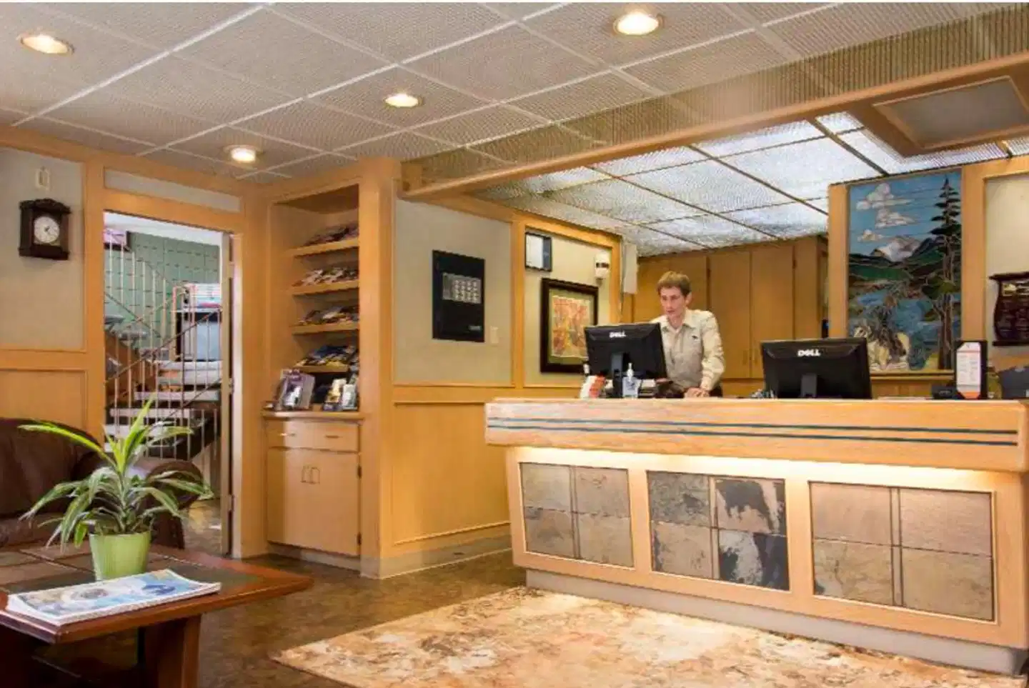 Maligne Lodge Lobby