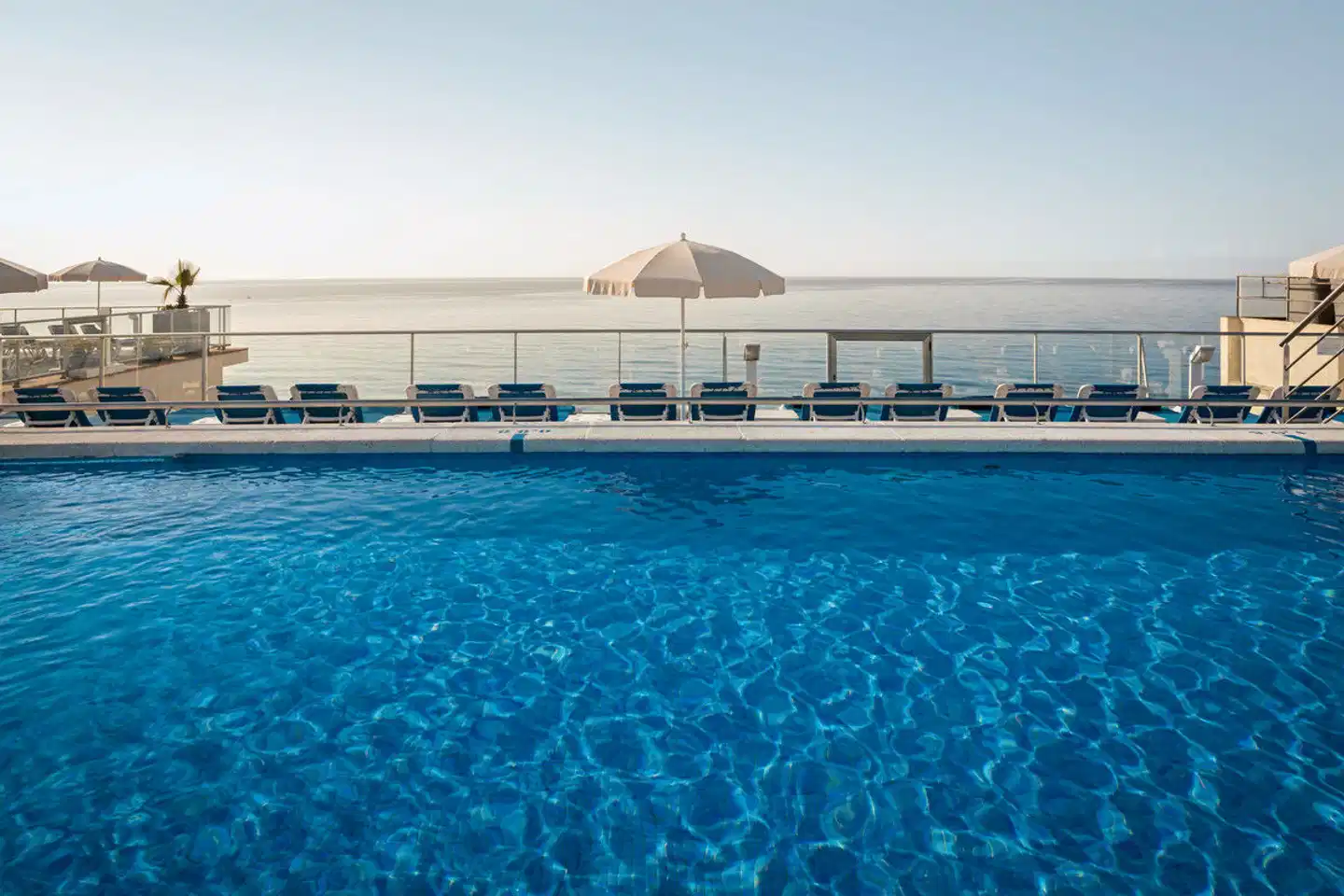 htop Pineda Palace Pool