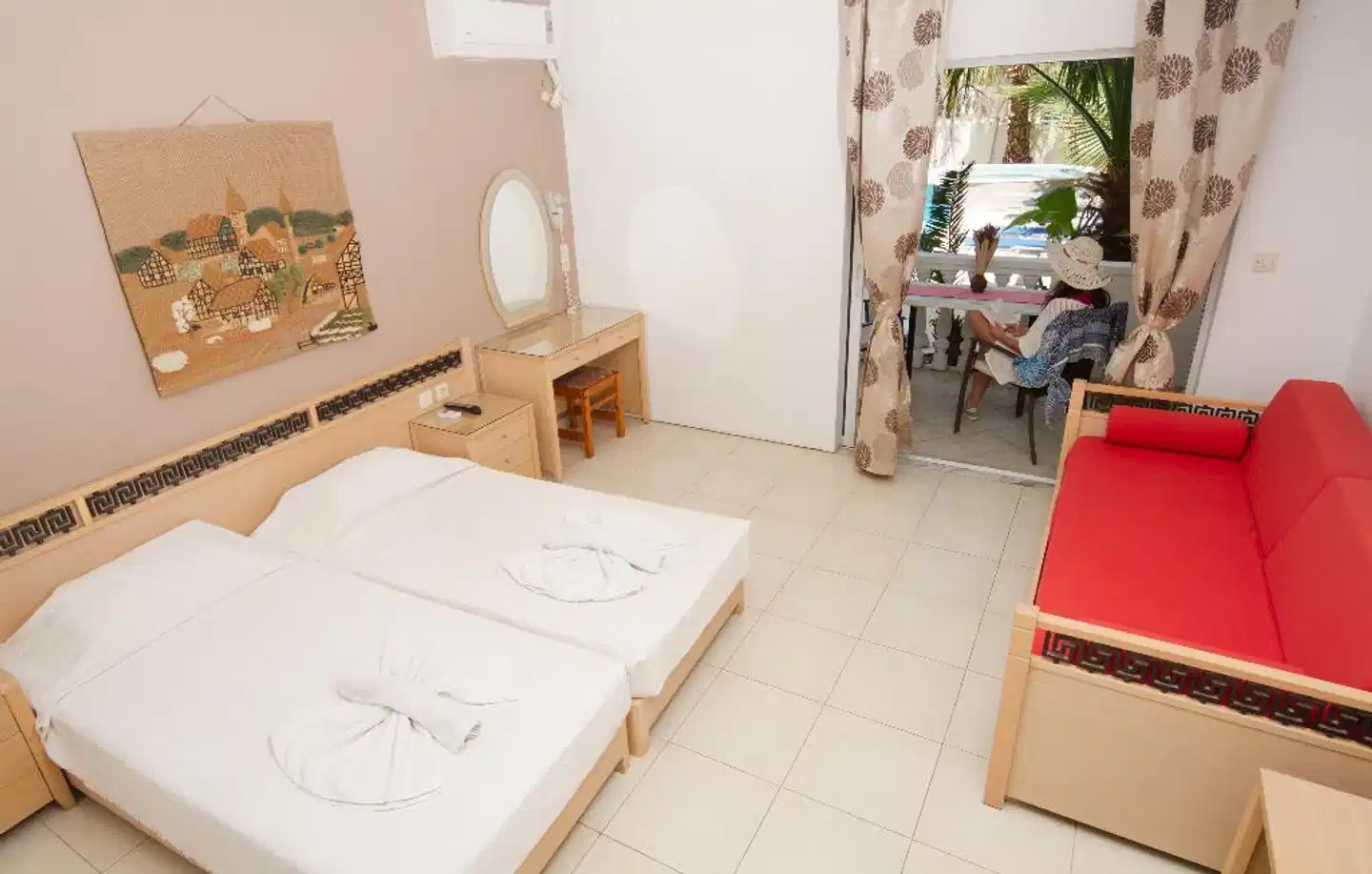 White Palace Studios Wohnbeispiel