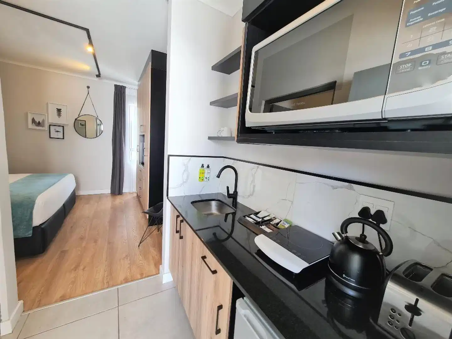 MINT Hotel 84 On Katherine Badezimmer