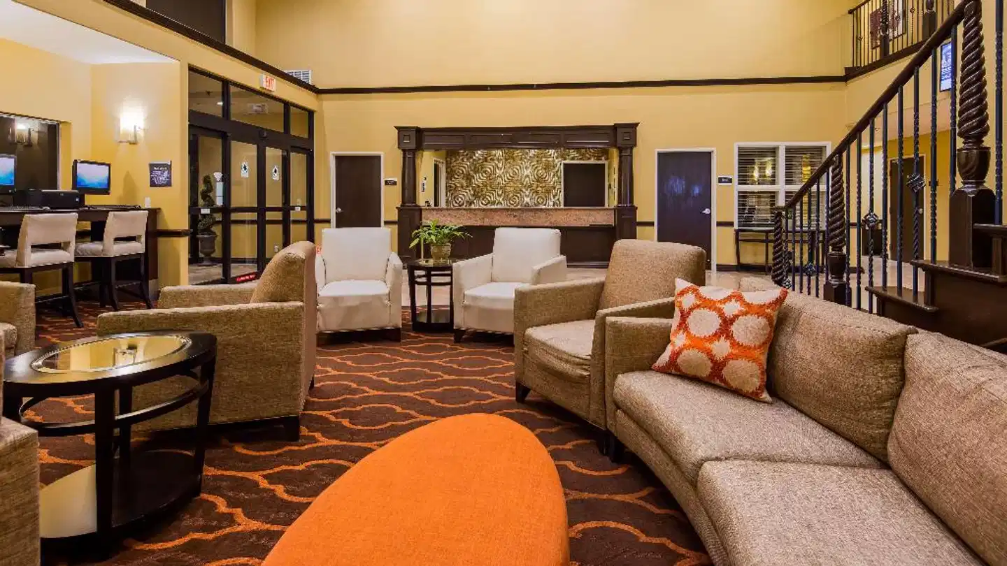 Best Western Plus DFW Airport Suites Lobby