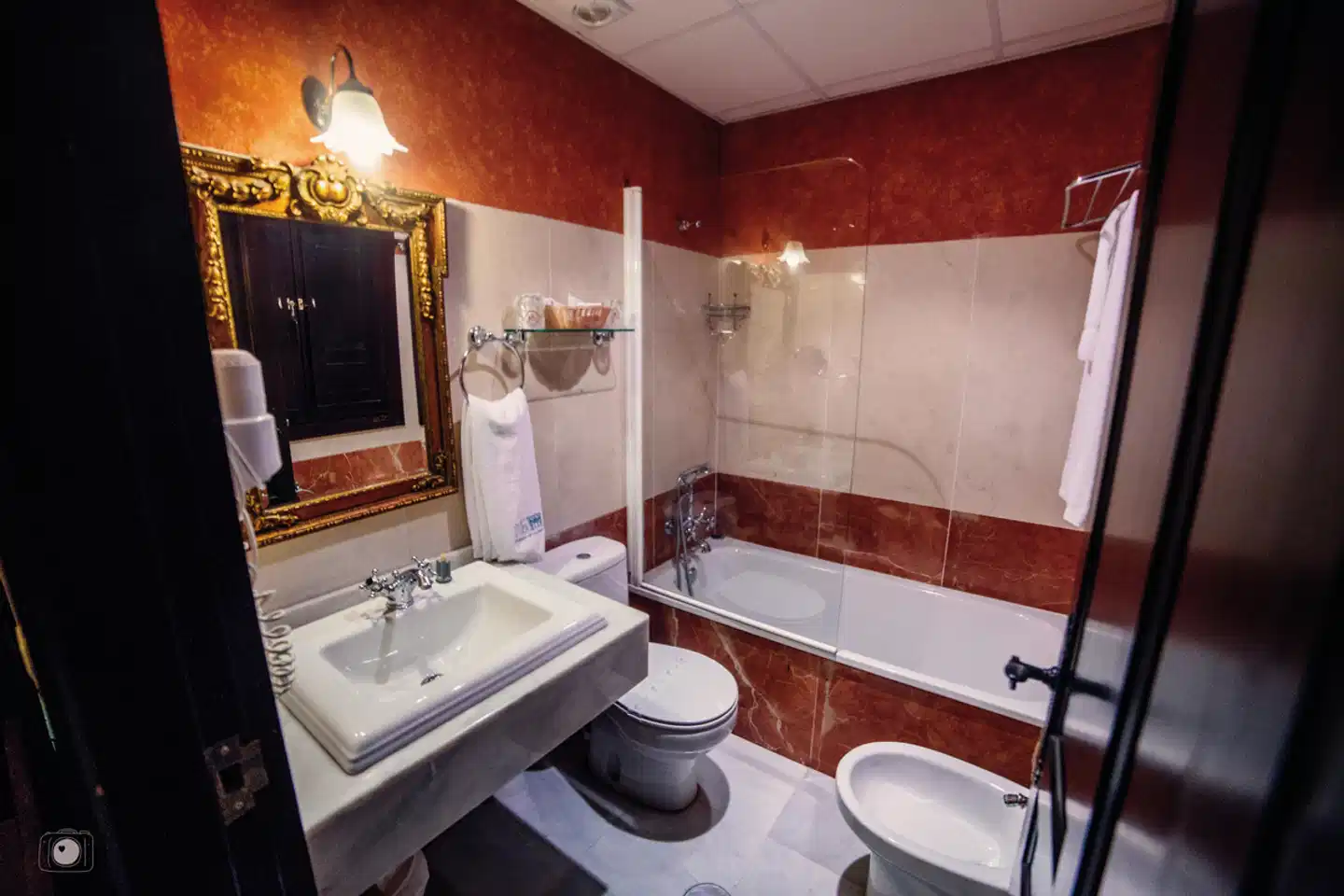 Hacienda Posada de Vallina Badezimmer