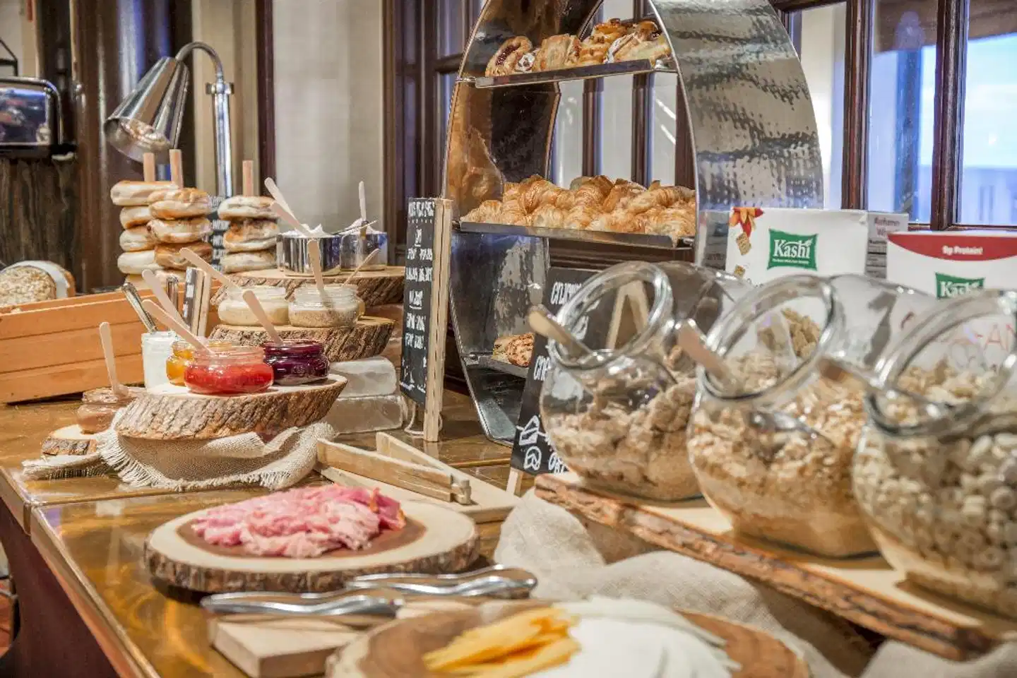 Omni New Haven Hotel at Yale Restaurant